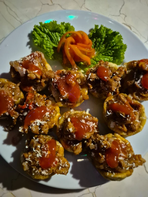 Tostones rellenos de Cerdo