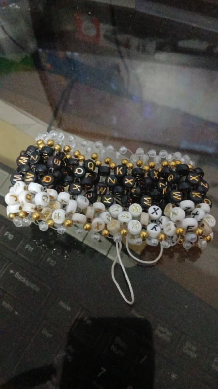 Pulsera de letras